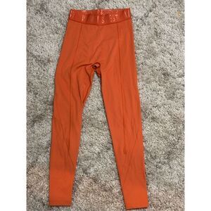 EXCELLENT CONDITION Hold Leggings HIGH SHORTS Burnt Orange Color FLAT LOCK SEAMS